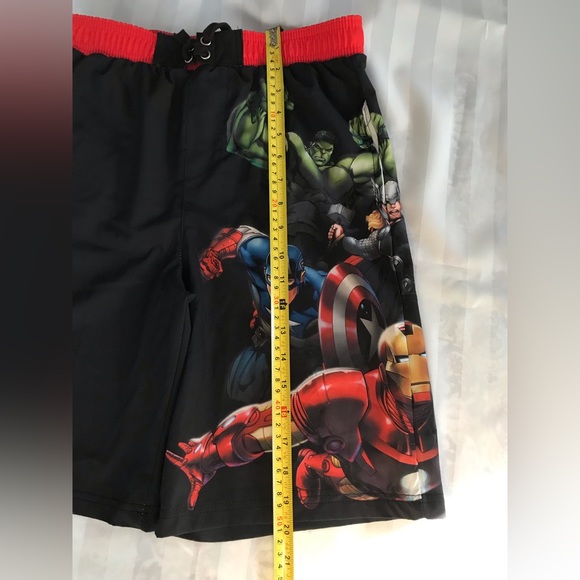 Marvel Avengers & Angry Birds Boys Swim Trunks (Bundle Of 2) Size Medium - Picture 10 of 13